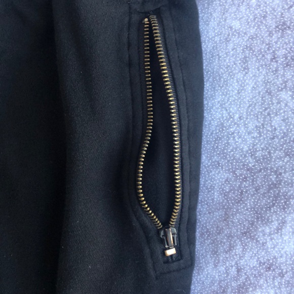 Men’s Joggers - Picture 3 of 6